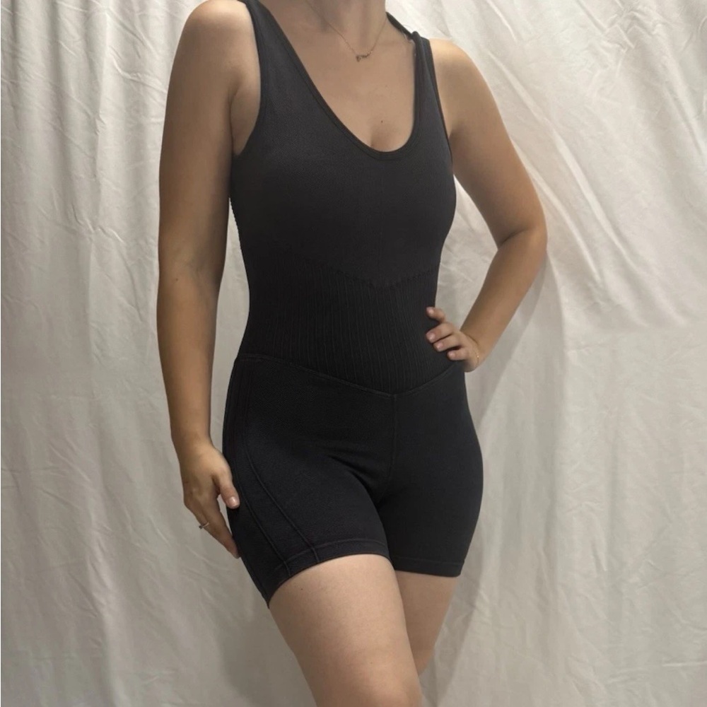 JoyLab Navy Blue Seamless Ribbed Active Romper Size M – One Piece Jumpsuit
